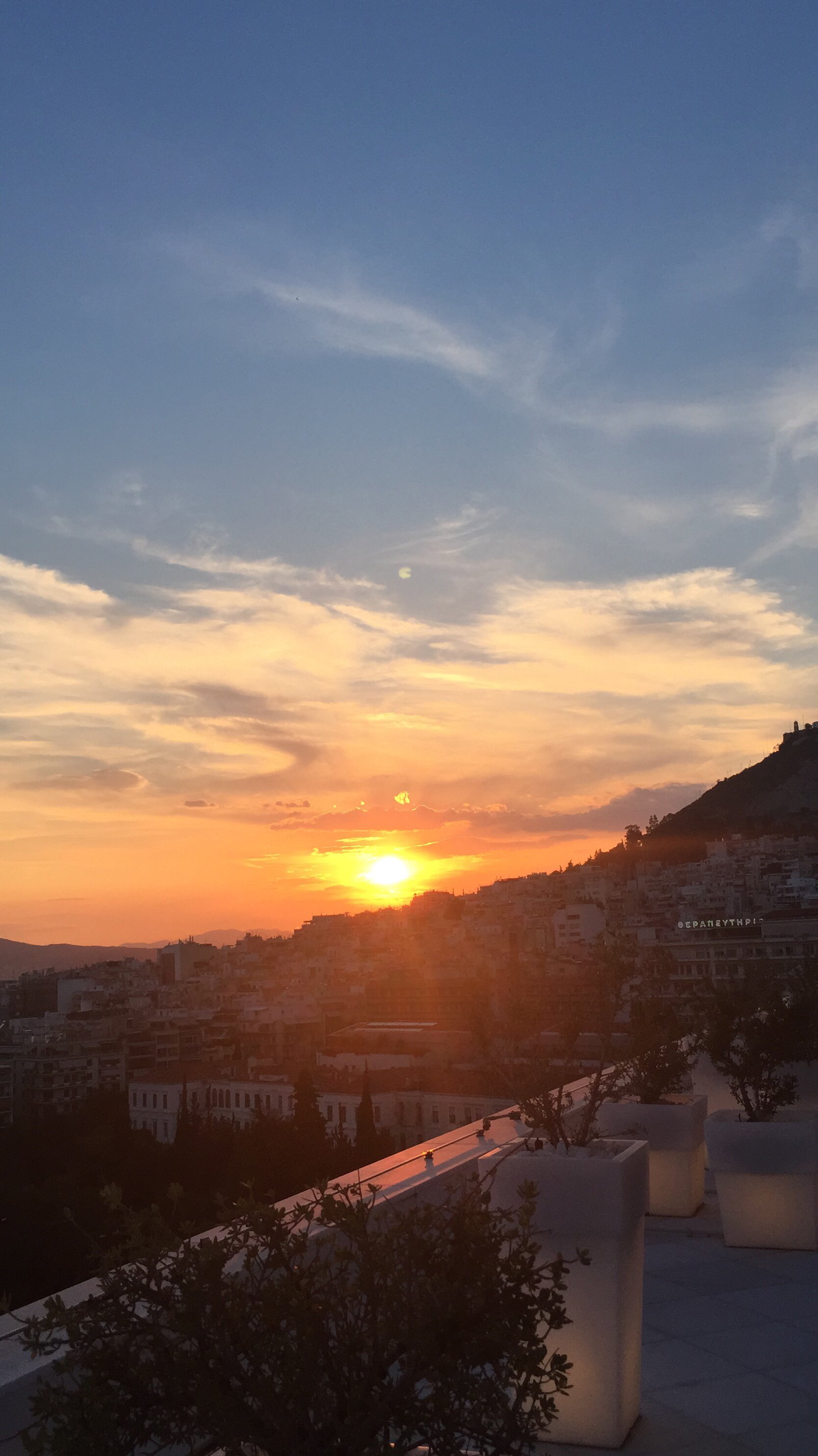 Mutter und Tochter Urlaub in Griechenland und das schönste Rooftop Restaurant in Athen
