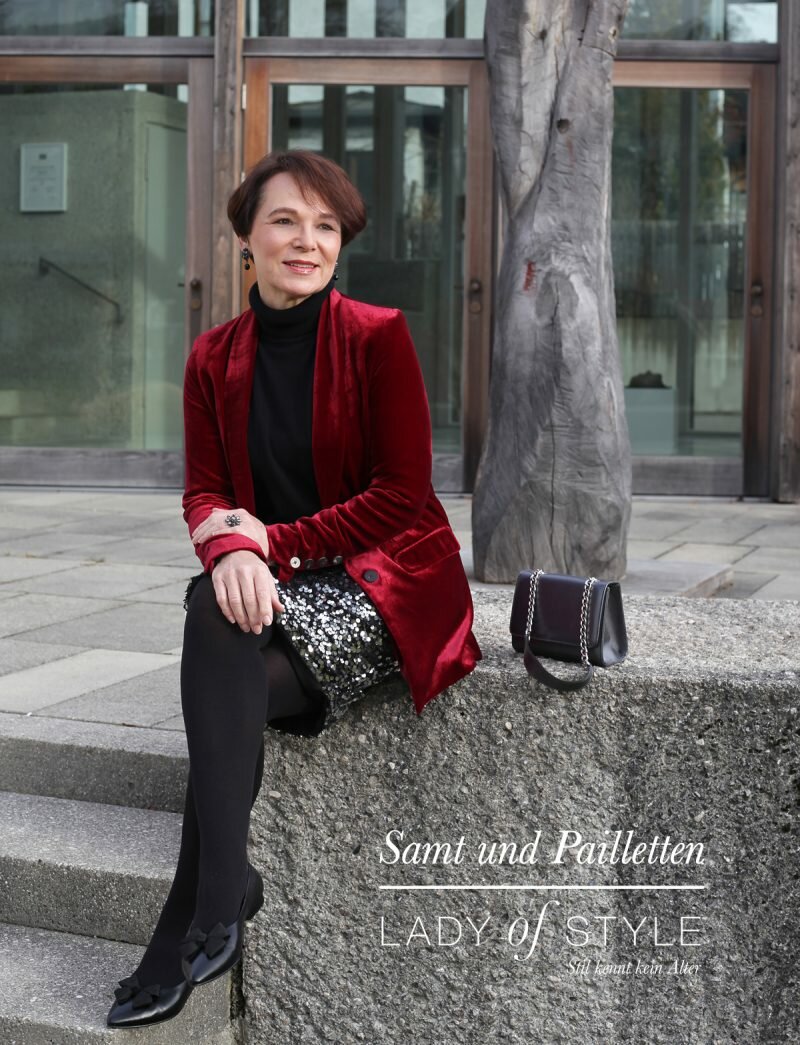 Eleganter Weihnachtslook mit Pailletten und Samt - oder dieses Jahr doch lieber in der Jogginghose?